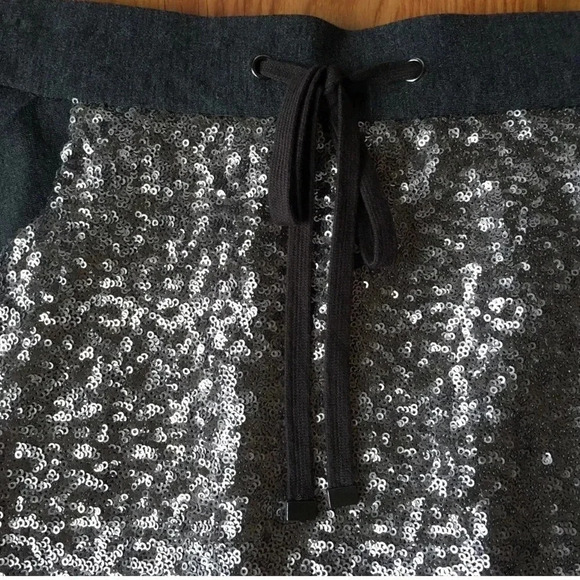 Ann Taylor Gray and Pewter Tone Sequin Pull On Skirt with Pockets Size Small S - Picture 4 of 5